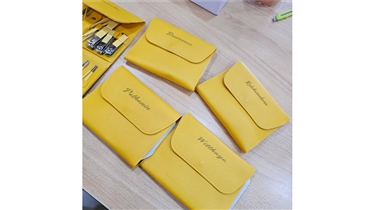 ชุดตัดเล็บพกพาพร้อมเคสสีเหลือง สกรีนชื่อเฉพาะบุคคล