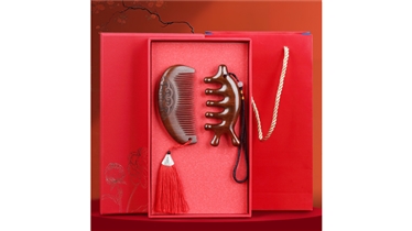 ชุดของขวัญหวีไม้และอุปกรณ์นวดเพื่อสุขภาพ