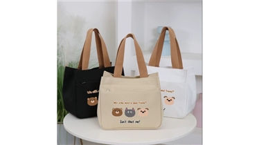 กระเป๋าผ้าพิมพ์ลายสุดคิ้วท์