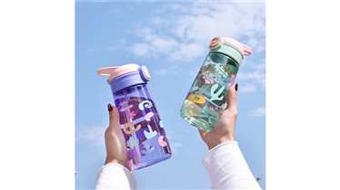 กระบอกน้ำพกพาลายการ์ตูนสดใส พร้อมหลอดดูดในตัว