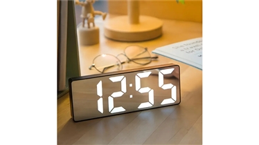 นาฬิกาดิจิทัลตั้งโต๊ะดีไซน์กระจกเงา สวยงามลงตัวทุกการตกแต่ง