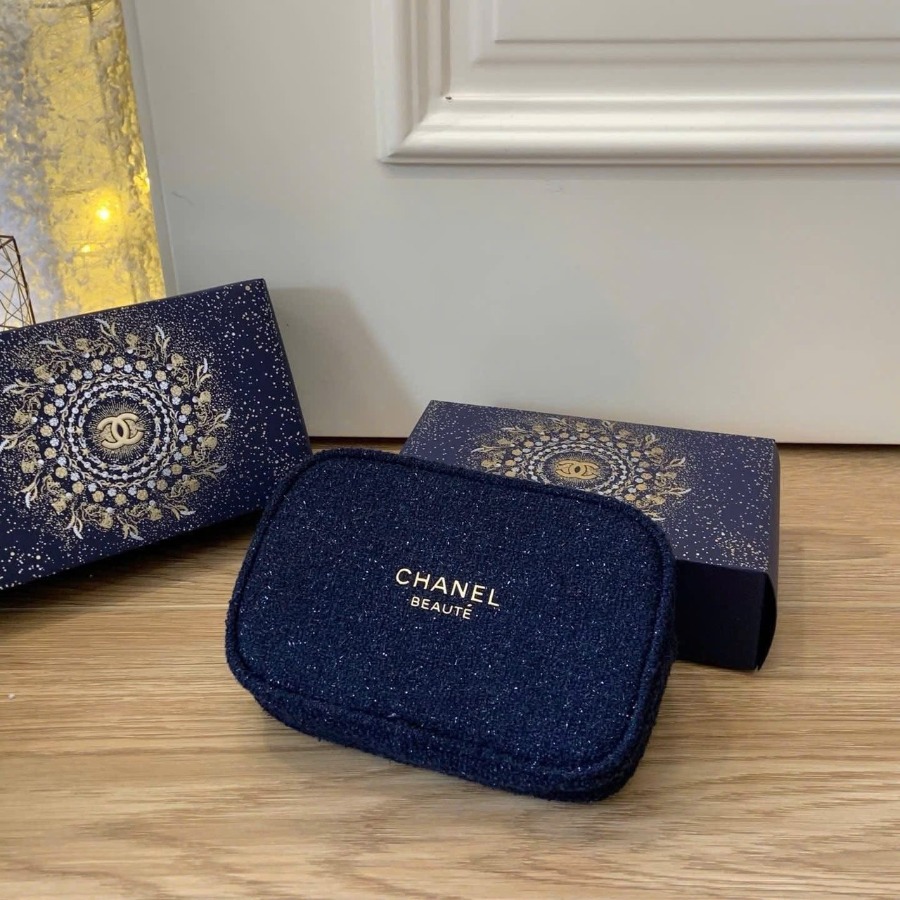 กระเป๋า+กล่อง Chanel Blue Midnight Glitter Makeup Pouch