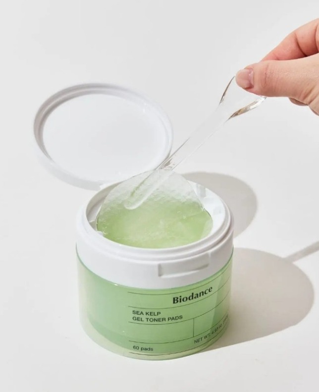กระปุกเขียว Biodance Sea Kelp Gel Toner 60 Pads