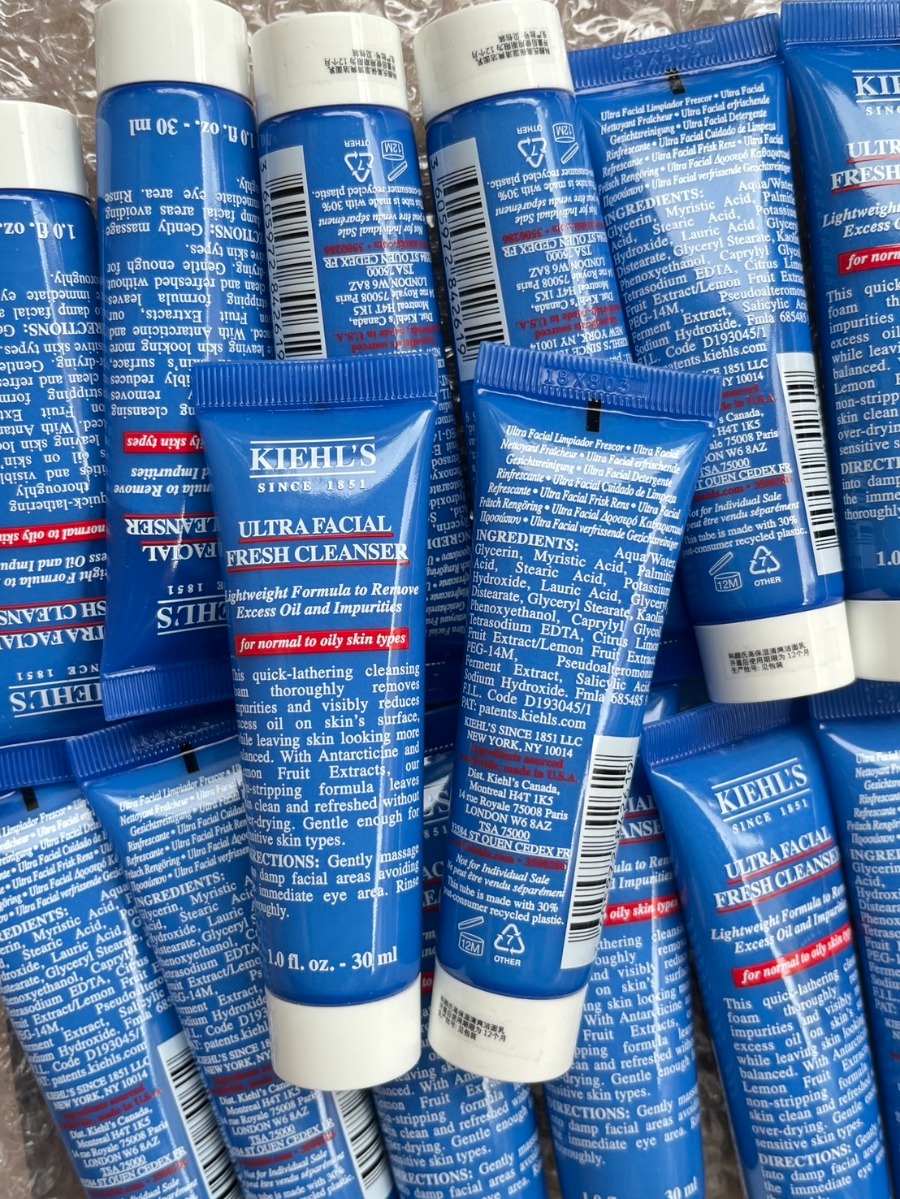 Kiehl's Ultra Facial Oil Free Cleanser 30ml.