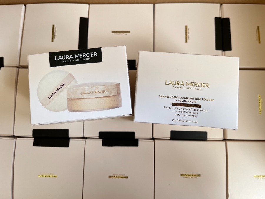 เซต Laura Mercier Jumbo Translucent Loose Setting Powder Ultra-Blur 29g. & Velour Puff