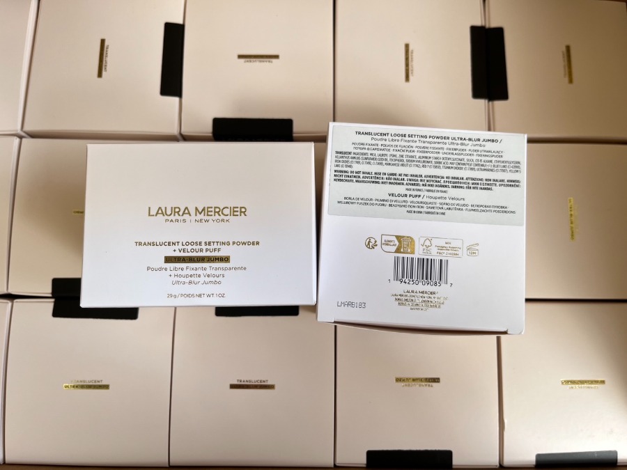 เซต Laura Mercier Jumbo Translucent Loose Setting Powder Ultra-Blur 29g. & Velour Puff