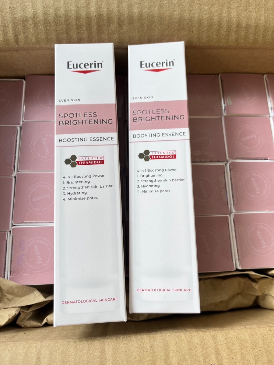 แพ็คเกจใหม่ - น้ำตบ Eucerin Spotless Brightening Boosting Essence 100ml.