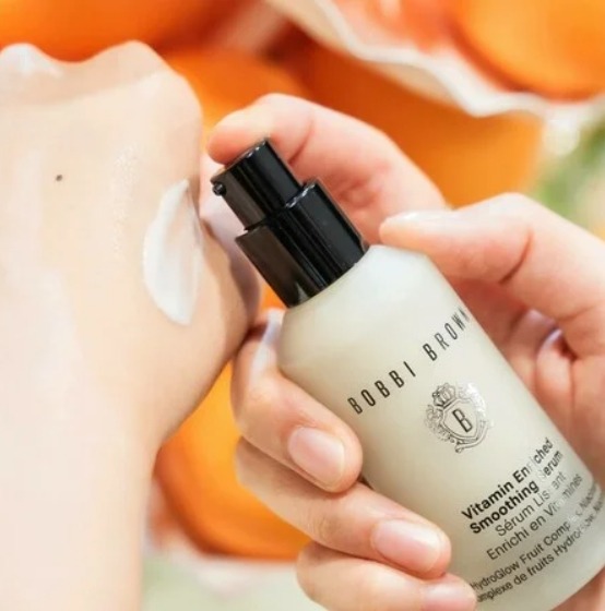 Bobbi Brown Vitamin Enriched Smoothing Serum ขนาด 4ml.