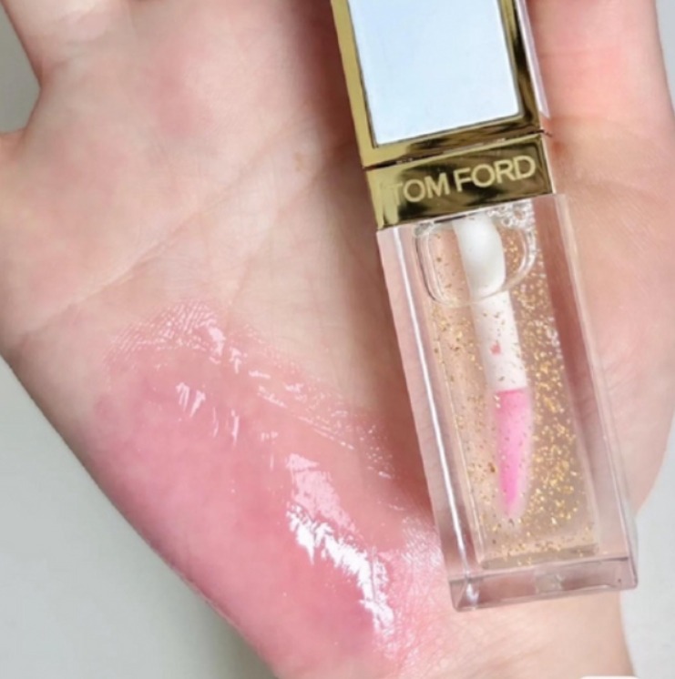 Tom Ford Soleil Liquid Lip Blush 6ml. (เคาเตอร์ 2,750฿)