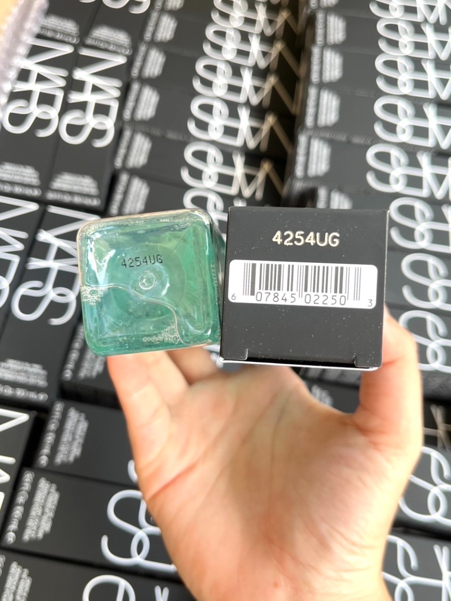 NARS Gentle Oil-Free Eye Makeup Remover ขนาด 100ml. (เคาเตอร์ 1,200฿)