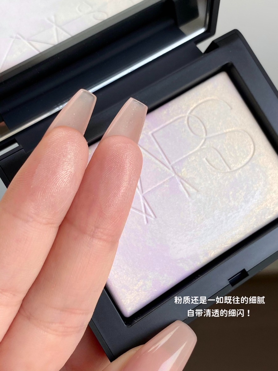 NARS Light Reflecting Prismatic Powder Pressed #Aurora 10g. (เคาเตอร์ 1,800฿)