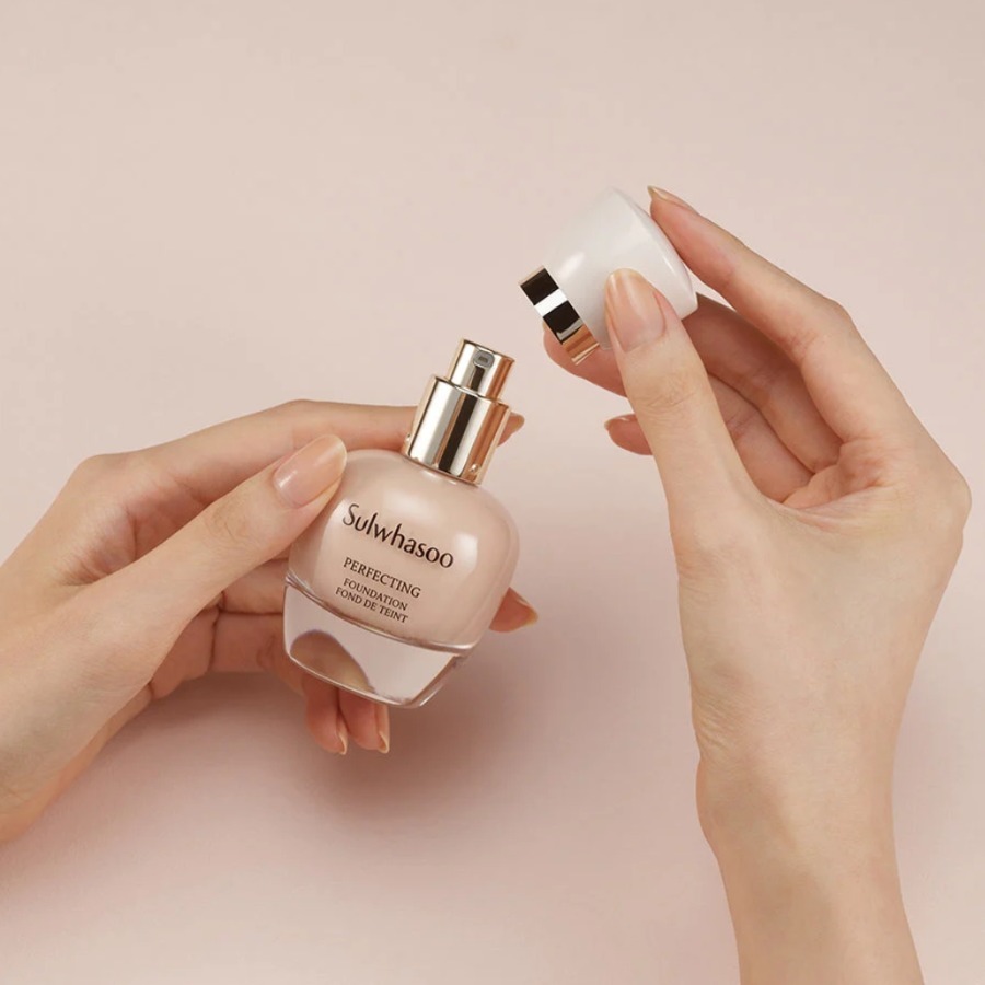 Sulwhasoo Perfecting Foundation SPF17/PA+ ขนาด 35ml.  (เคาเตอร์ 2,000฿) #21N1 ผิวขาว