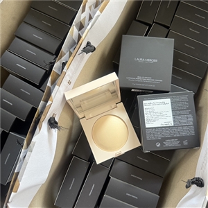 Laura Mercier Real Flawless Luminous Perfecting Pressed Powder 7g. #Translucent (เคาเตอร์ 2,200฿)