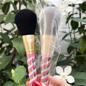 MAC Face Brush 129SES (12cm./ด้ามลายสีชมพู)