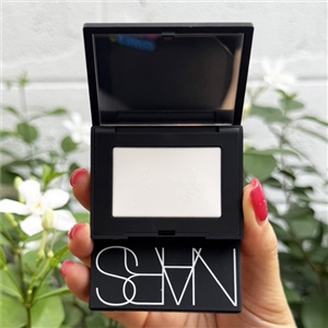 NoBox - NARS Light Reflecting Setting Powder Pressed ขนาด 3g. #Translucent Crystal