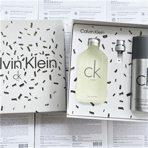 Calvin Klein Ck One Gift Set 100ml. EDT + 150ml. (เคาเตอร์ 3,100฿)