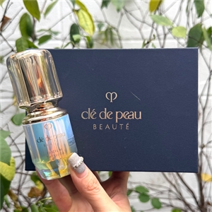 Cle De Peau Le Serum ขนาด 30ml. (เคาเตอร์ 5,800฿)