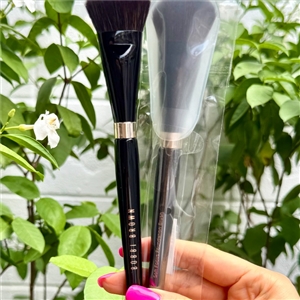 Bobbi Brown Soft Focus Foundation Brush (เคาเตอร์ 3,700฿)