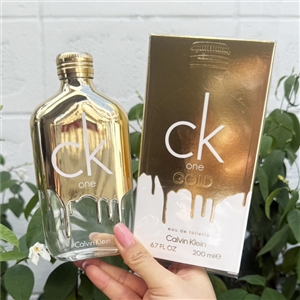 Calvin Klein CK One Gold Eau De Toilette ขนาด 200ml. (เคาเตอร์ 4,160฿)