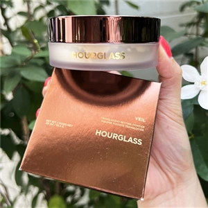 Hourglass Veil Translucent Setting Powder 10.5g. (เคาเตอร์ 2,150฿)