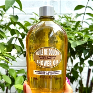 ขวดปั้ม - L'Occitane Almond Shower Oil 500ml. (เคาเตอร์ 2,230฿)