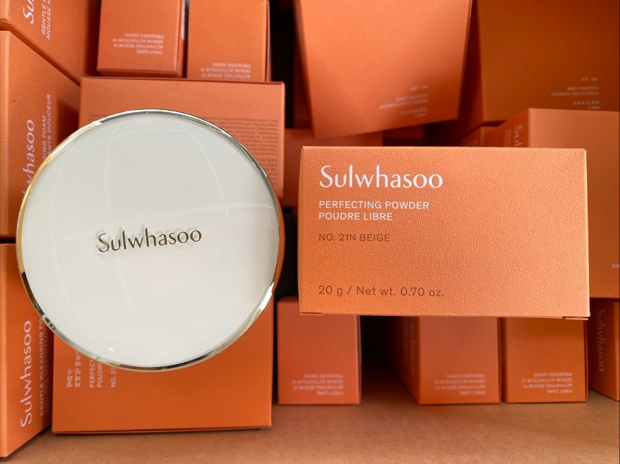 แป้งฝุ่น Sulwhasoo Perfecting Powder 20g. (เคาเตอร์ 1,900฿)