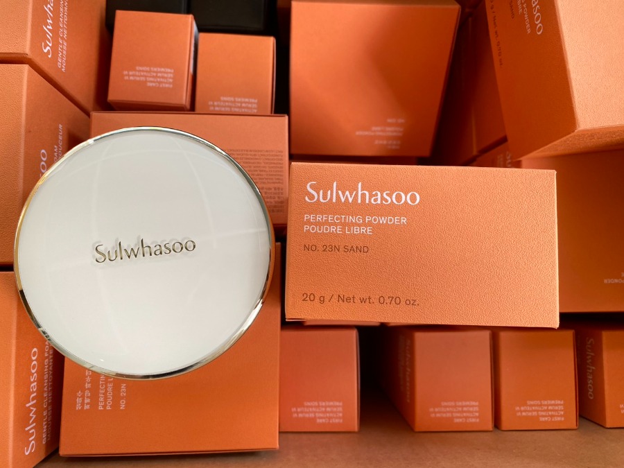 แป้งฝุ่น Sulwhasoo Perfecting Powder 20g. (เคาเตอร์ 1,900฿)