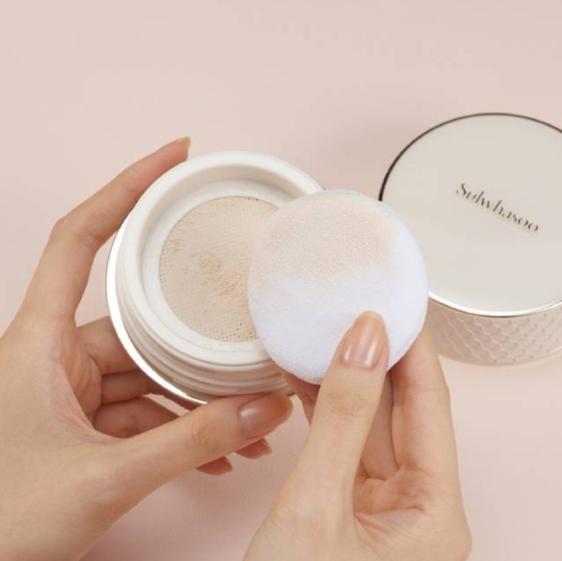 แป้งฝุ่น Sulwhasoo Perfecting Powder 20g. (เคาเตอร์ 1,900฿)