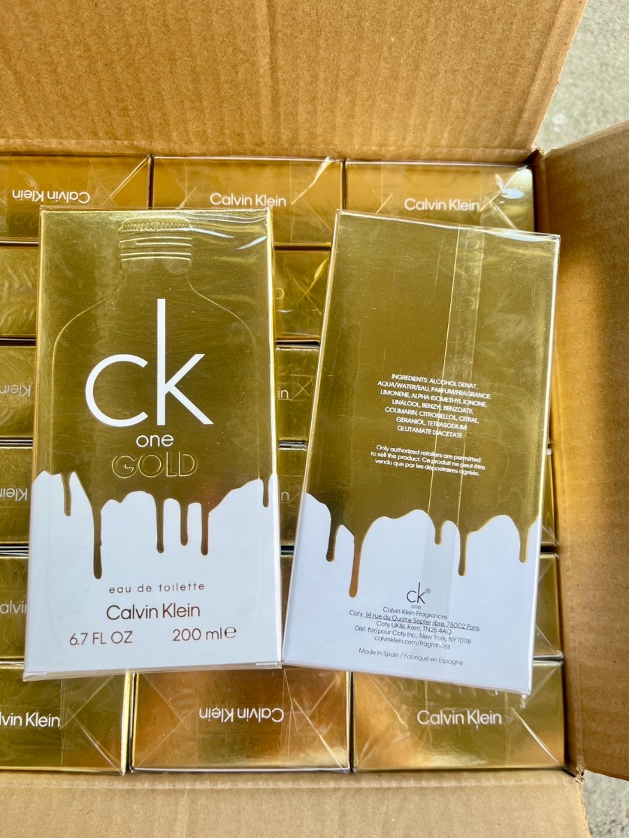 Calvin Klein CK One Gold Eau De Toilette ขนาด 200ml. (เคาเตอร์ 4,160฿)