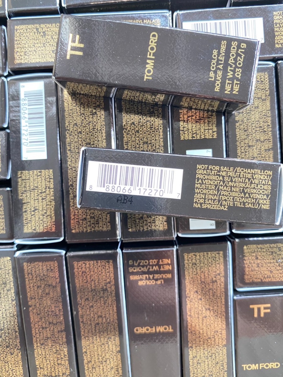 Tom Ford Lip Color Rouge a Levres ขนาด 1g. #19 Runway Rose