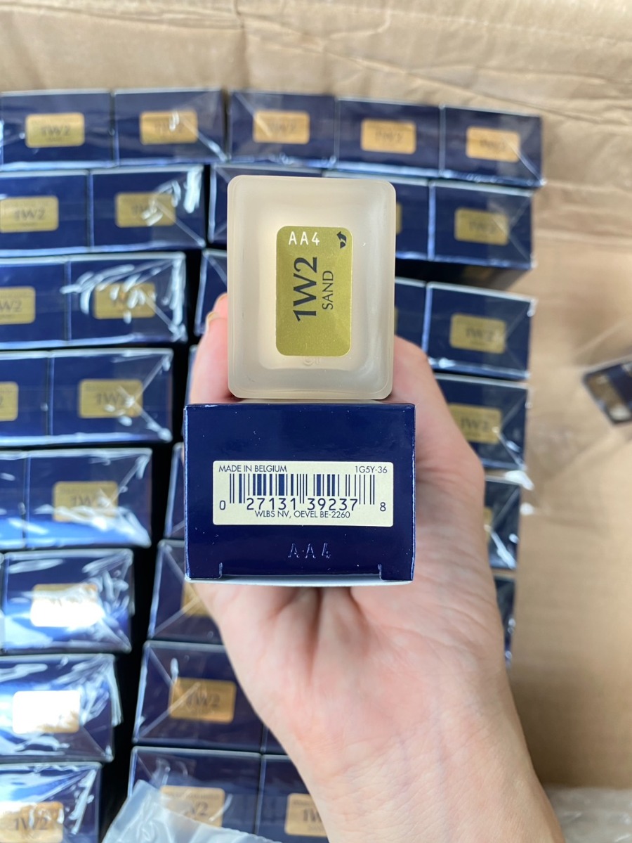 Estee Lauder Double Wear Stay In Place Makeup SPF10 PA++ 30ml. (เคาเตอร์ 2,450฿)