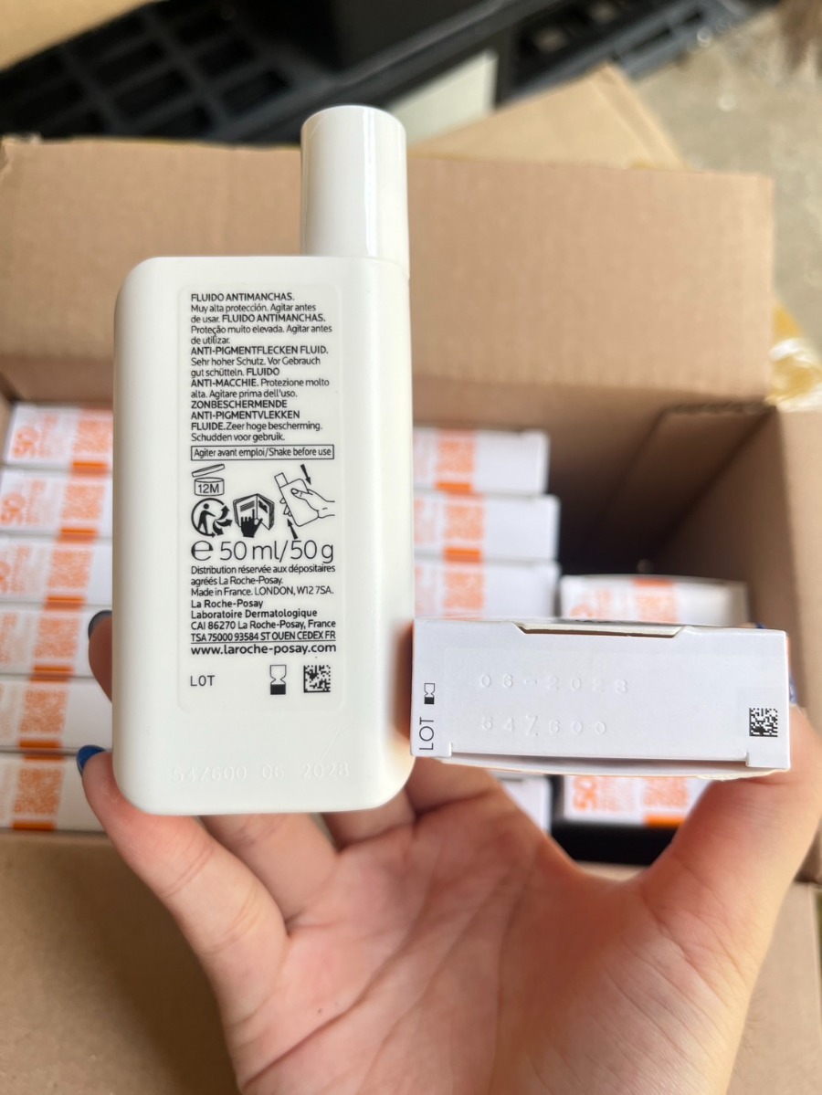 แถบม่วง - La Roche-Posay Anthelios Uvmune400 Anti-Dark Spots Fluid SPF50+ PA++++ 50ml.