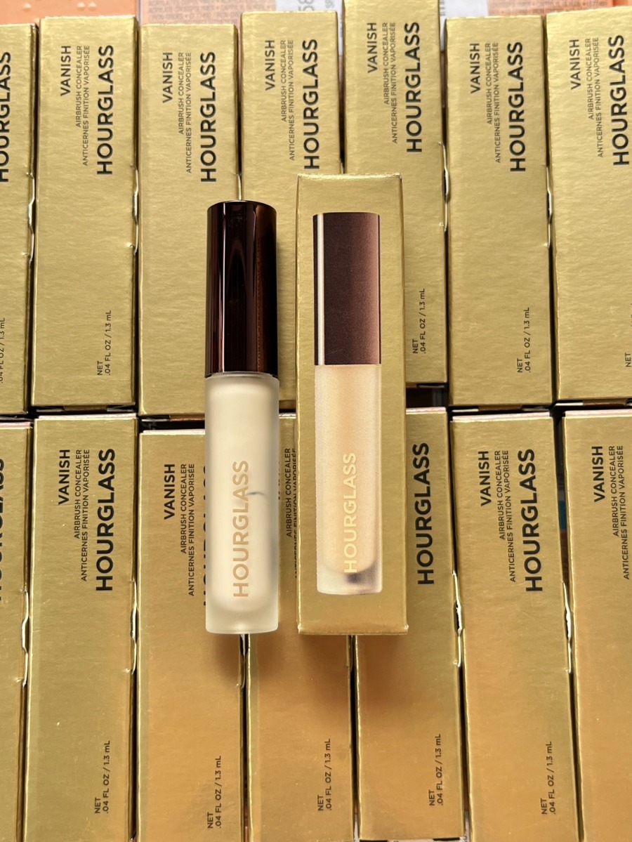 Hourglass Vanish Airbrush Concealer 1.3ml.