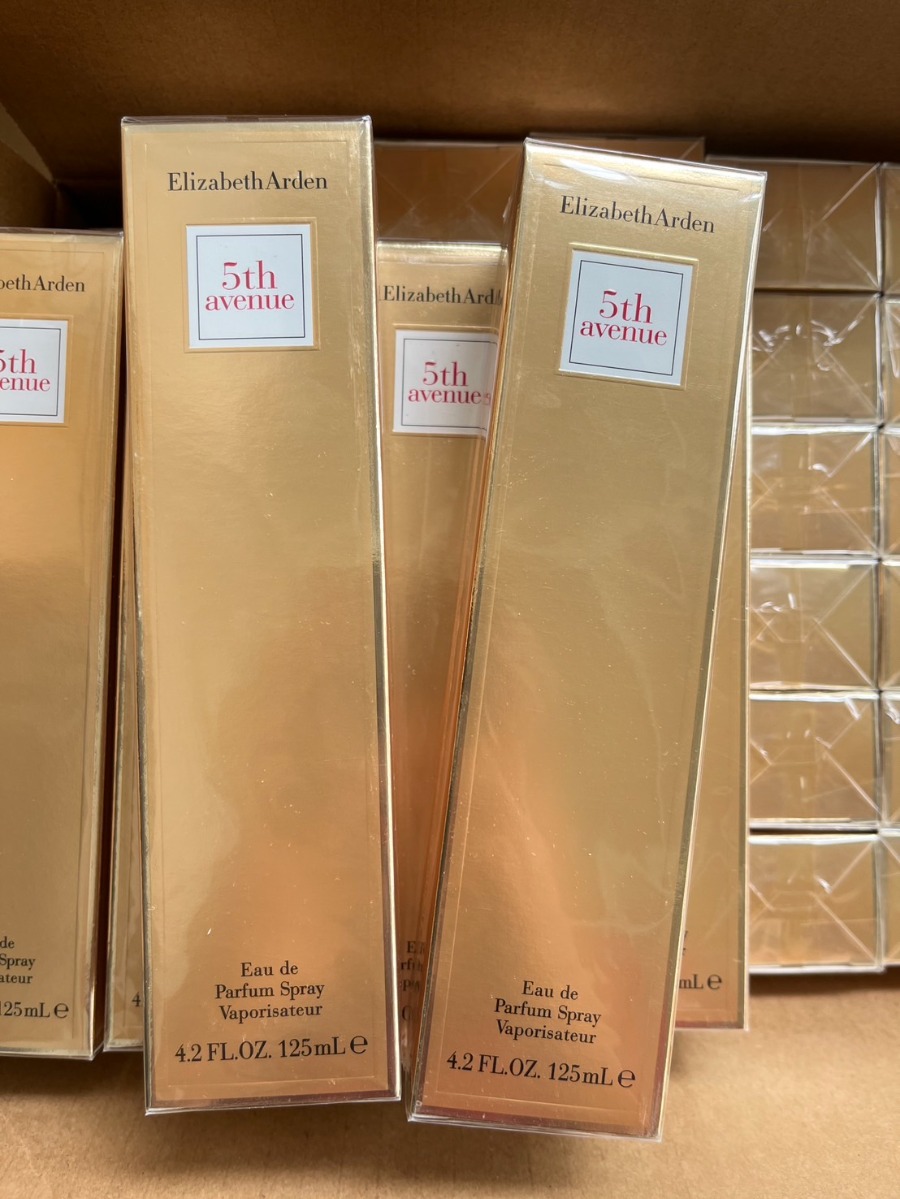 Elizabeth Arden 5th Avenue Eau De Parfum ขนาด 125ml. (เคาเตอร์ 3,730฿)