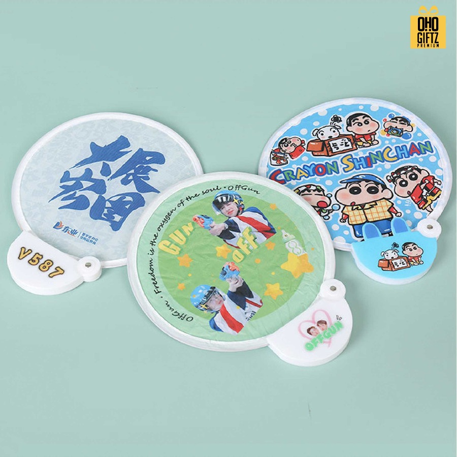 พัดสปริงกลมมีด้ามจับพร้อมซองเก็บ พิมพ์ไม่จำกัดสี สกรีนภาพ ทำเป็นสินค้าพรีเมี่ยม ของชำร่วย ของที่ระลึกได้