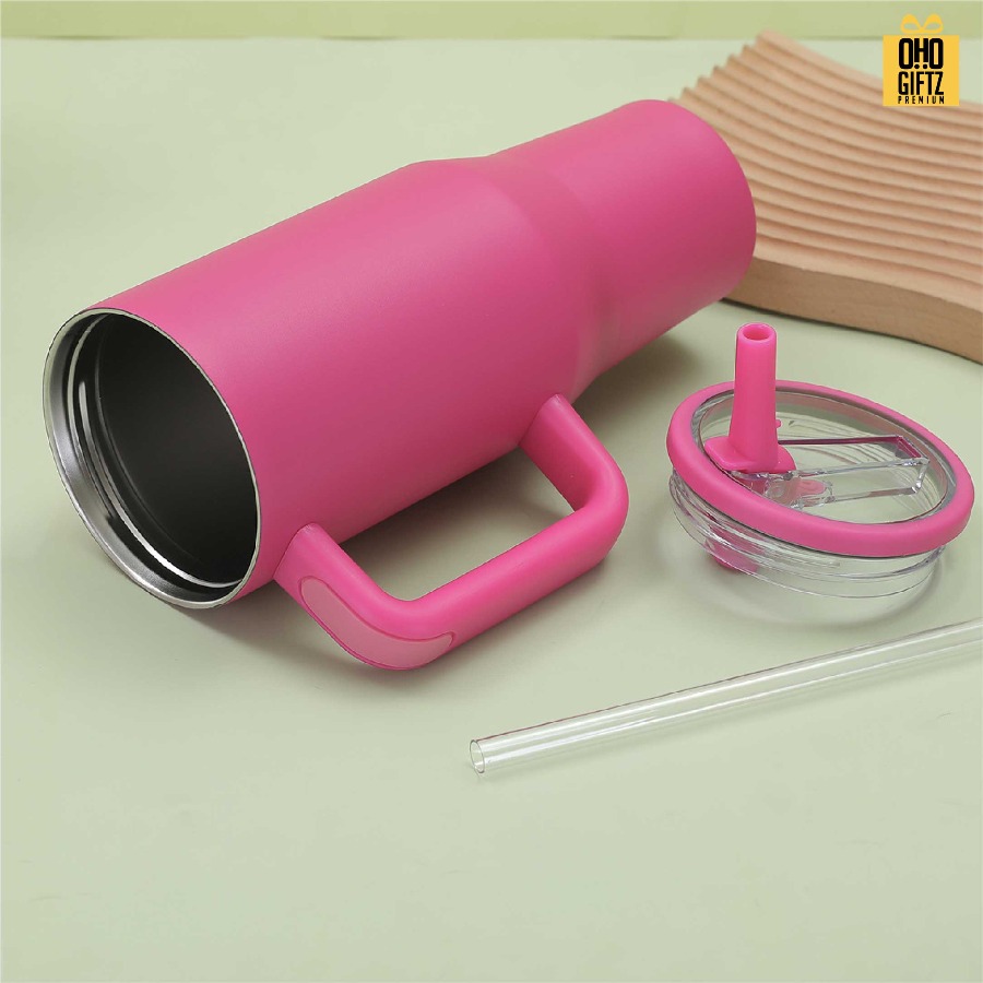 แก้วน้ำสแตนเลสใส่ช่องรถยนต์ มีหูถือ สกรีนโลโก้ ทำเป็นของพรีเมี่ยมได้