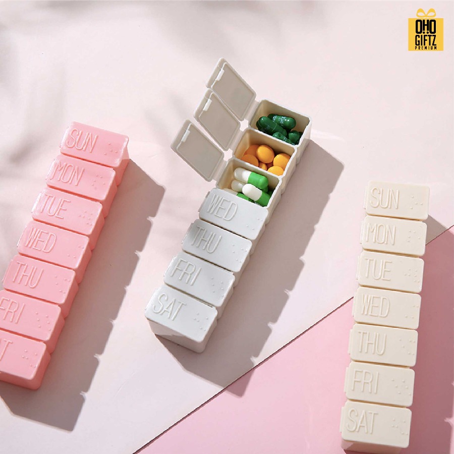 กล่องใส่ยาพกพาแบบ 7 วัน สกรีนชื่อ สกรีนโลโก้ ทำเป็นของพรีเมี่ยมได้ 