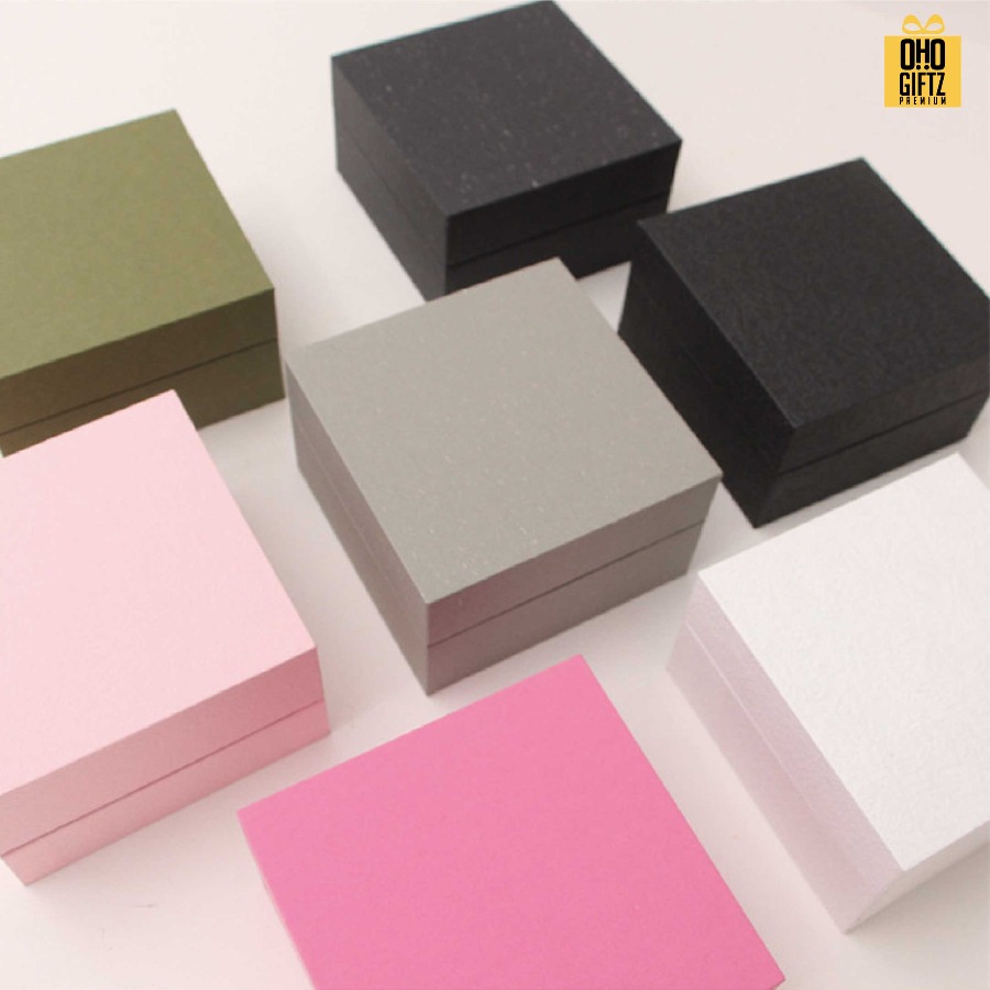 กล่องของขวัญใส่เครื่องประดับ สกรีนชื่อ สกรีนโลโก้ ทำเป็นของพรีเมี่ยมได้