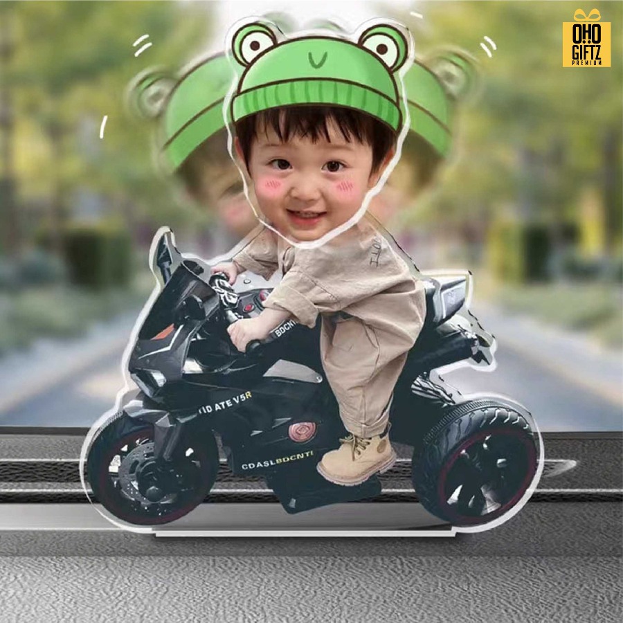 รับผลิต standy อะครีลิคหัวดุ๊กดิ๊ก เปลี่ยนหน้า ท่าทางได้ สกรีนชื่อ สกรีนโลโก้ ทำเป็นของพรีเมี่ยมได้