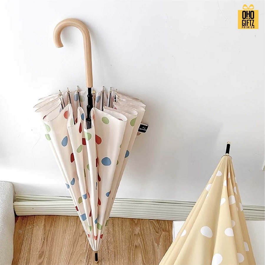 ร่มด้ามยาวลายจุด น่ารัก สกรีนโลโก้  ทำเป็นของพรีเมี่ยมได้