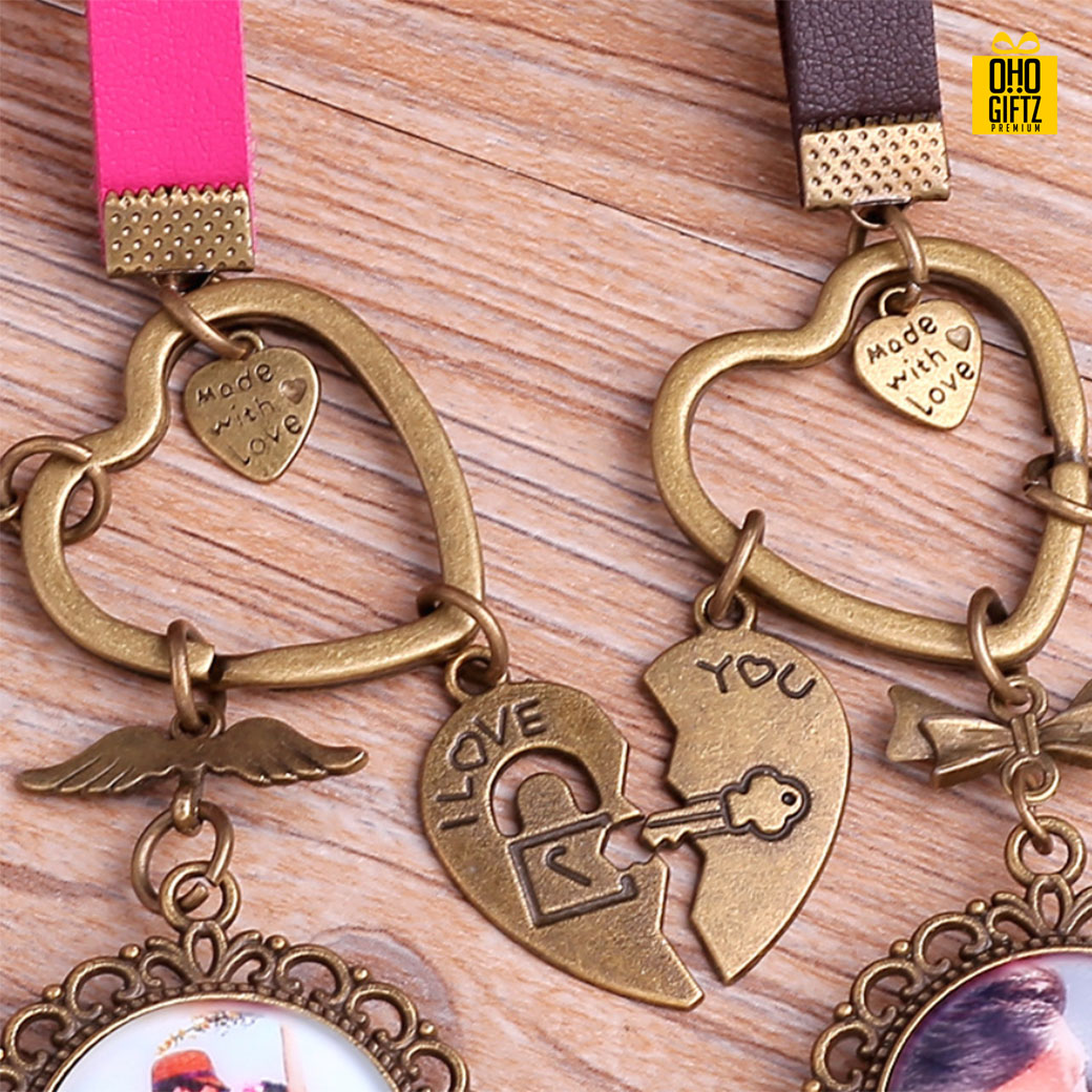 เซตพวงกุญแจคู่ พิมพ์สติกเกอร์ชื่อฟรี ทำเป็นของพรีเมี่ยม ของชำร่วยงานเเต่งงานได้