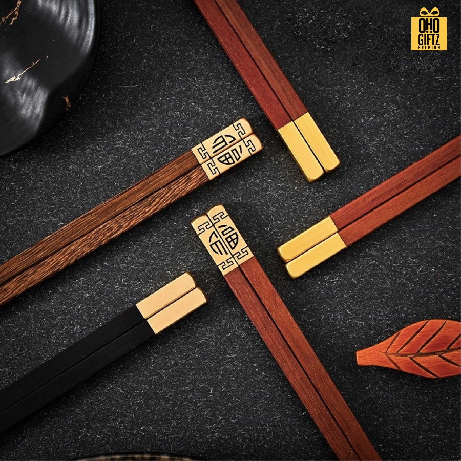 ตะเกียบพร้อมกล่อง สกรีนชื่อ สกรีนโลโก้ ทำเป็นของพรีเมี่ยมได้