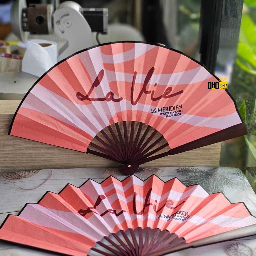 พัดจีน สกรีนภาพ ทำเป็นสินค้าพรีเมี่ยม ของชำร่วย ของที่ระลึก