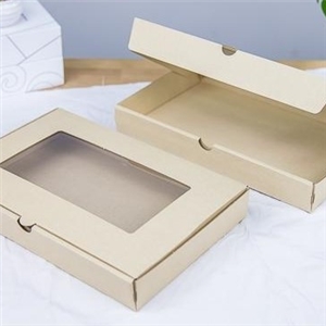 [2401037] กล่องใส่ของชำร่วย กล่องใส่ของฝาก บรรจุภัณฑ์ กล่องลูกฟูกพรีเมี่ยม มีหน้าต่าง 20.4x30.4x4.3 cm.