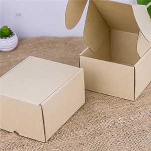 [2401030] กล่องใส่ของชำร่วย กล่องใส่ของขวัญ บรรจุภัณฑ์ กล่องลูกฟูกพรีเมี่ยม 16x14x9 ซม.