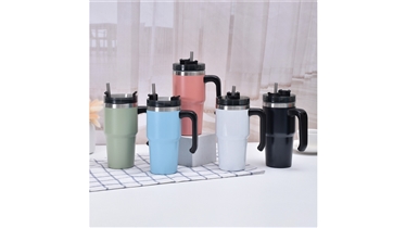 แก้วน้ำสุญญากาศพร้อมหูจับ ออกแบบเพื่อความสะดวกในการใช้งาน