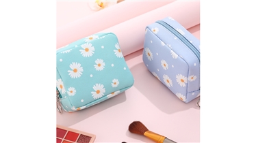 กระเป๋าผ้าลายดอกเดซี่ ความน่ารักที่พกพาได้