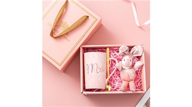 ชุดของขวัญแก้วและตุ๊กตาสำหรับคู่รัก