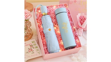 ชุดของขวัญร่มพับและกระบอกน้ำสำหรับมอบความใส่ใจในทุกโอกาส