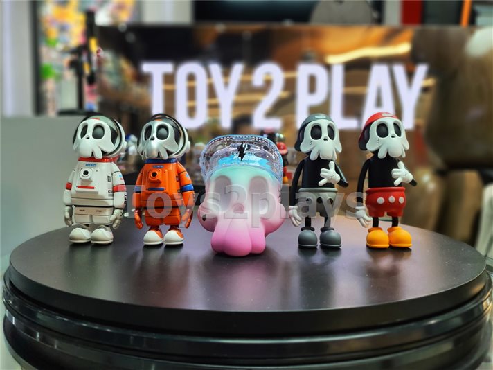 LTNC HIP-HOP IS DEAD สินค้าตัวโชว์